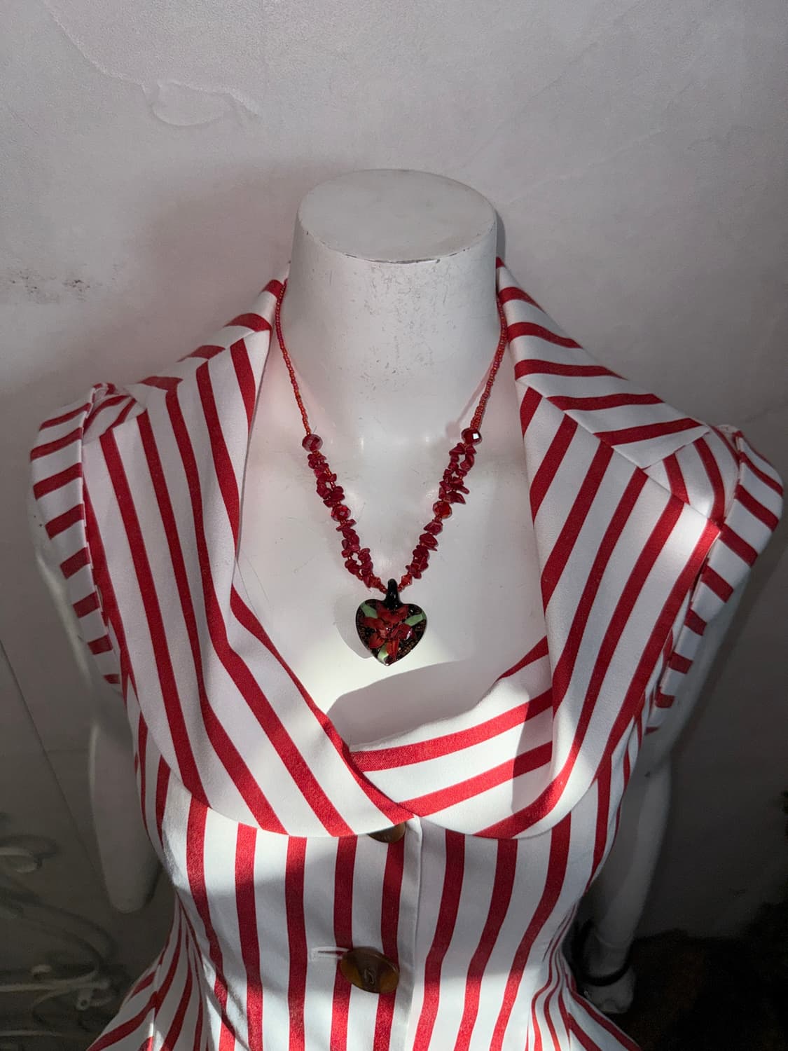 Black oriental flower heart beads 목걸이 상품이미지3