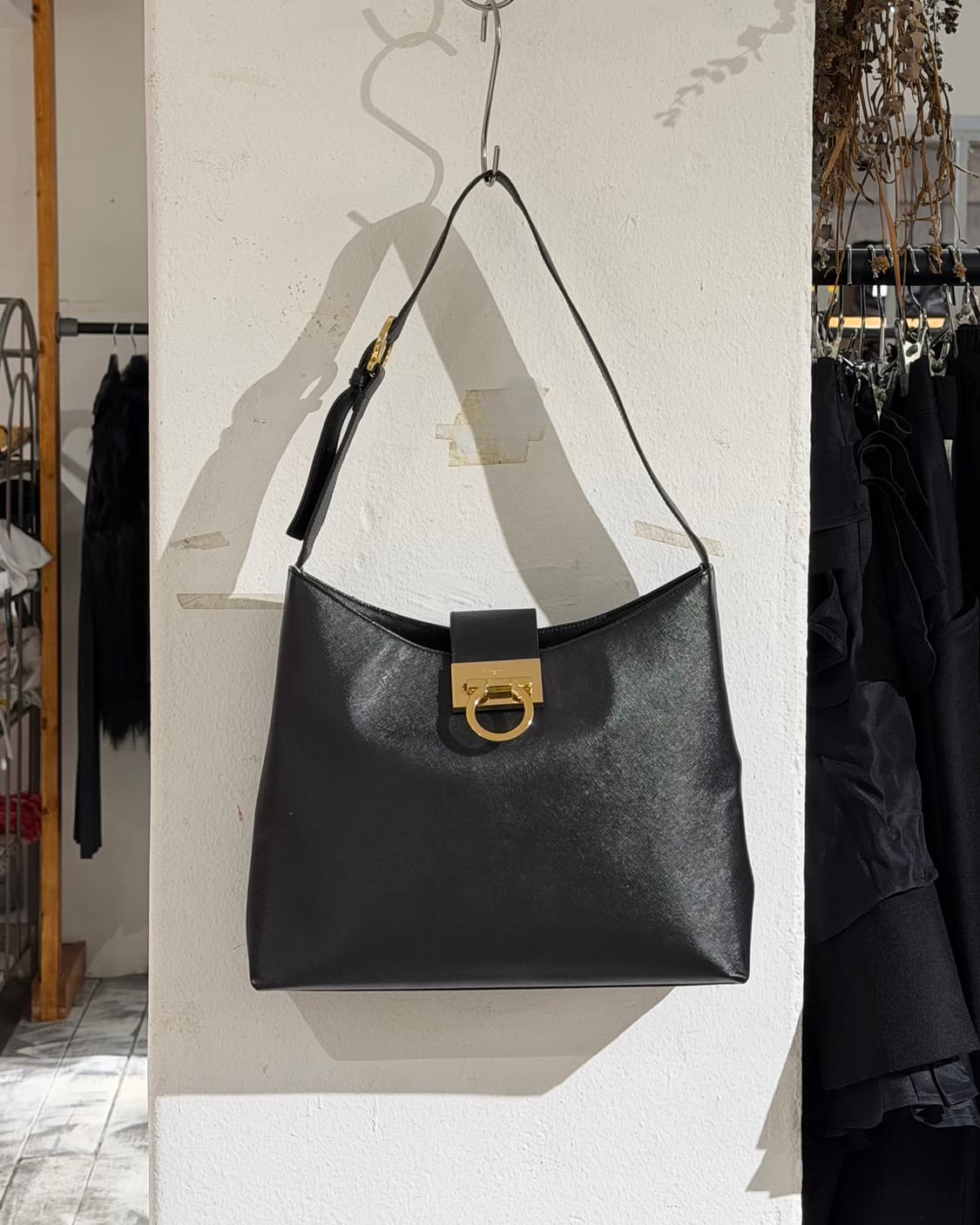 살바토레 페라가모 블랙 단치니 숄더백 상품이미지2