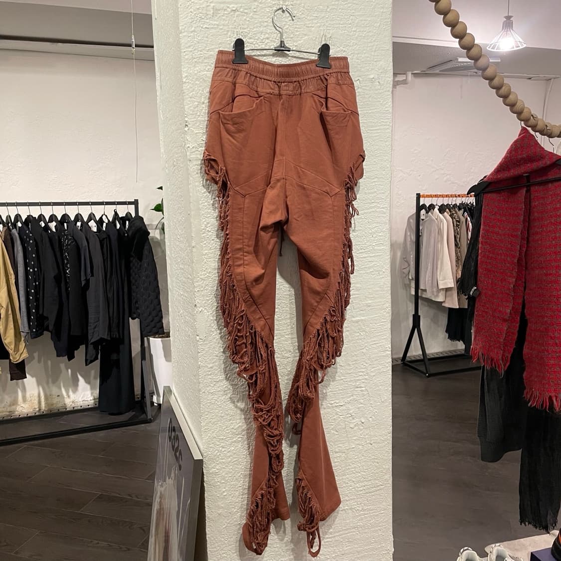 율리우스 디스트레스드 팬츠 상품이미지3