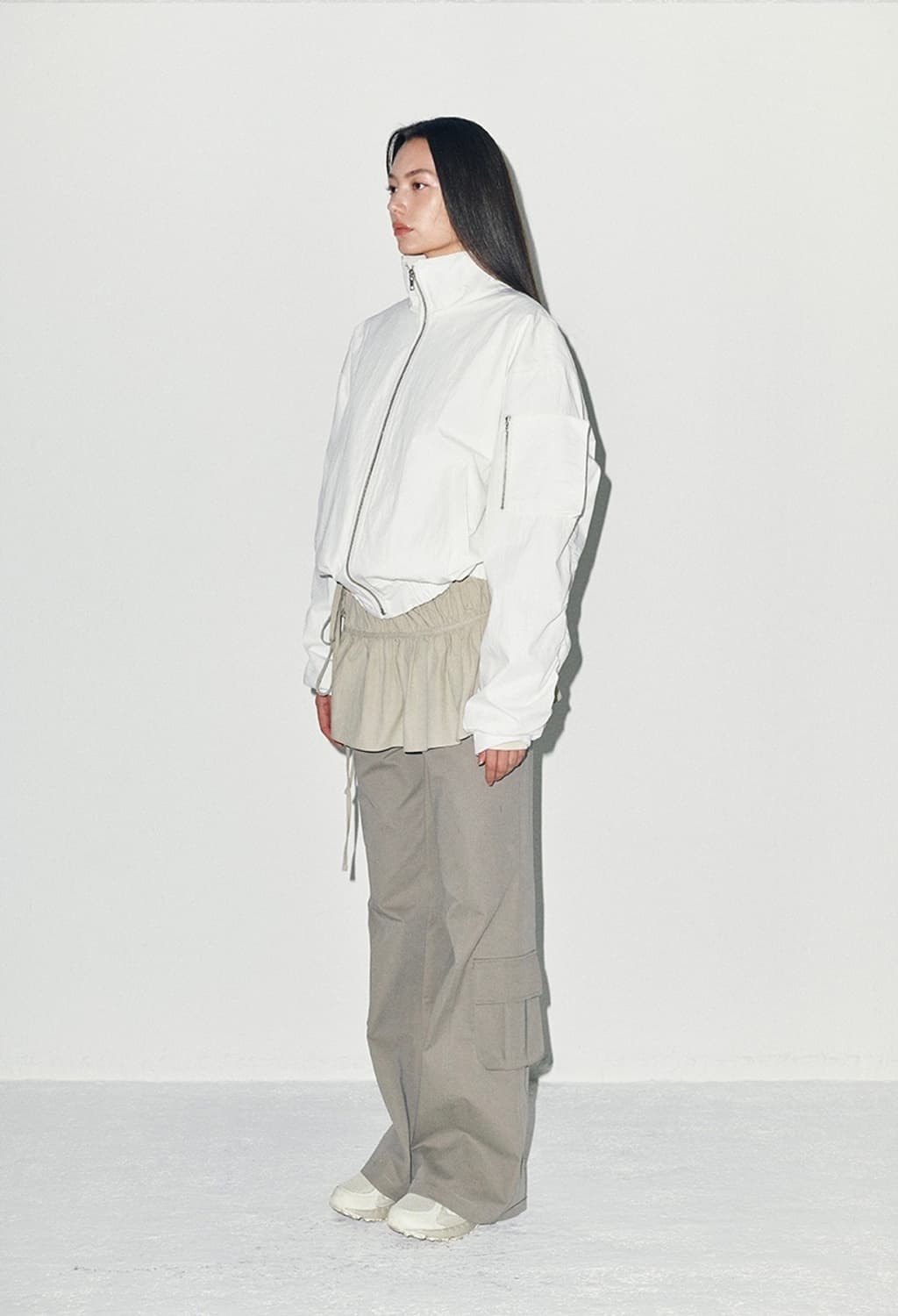 슬로우가먼츠 하이넥 지퍼 포켓 봄버자켓 ma-1 화이트 상품이미지4