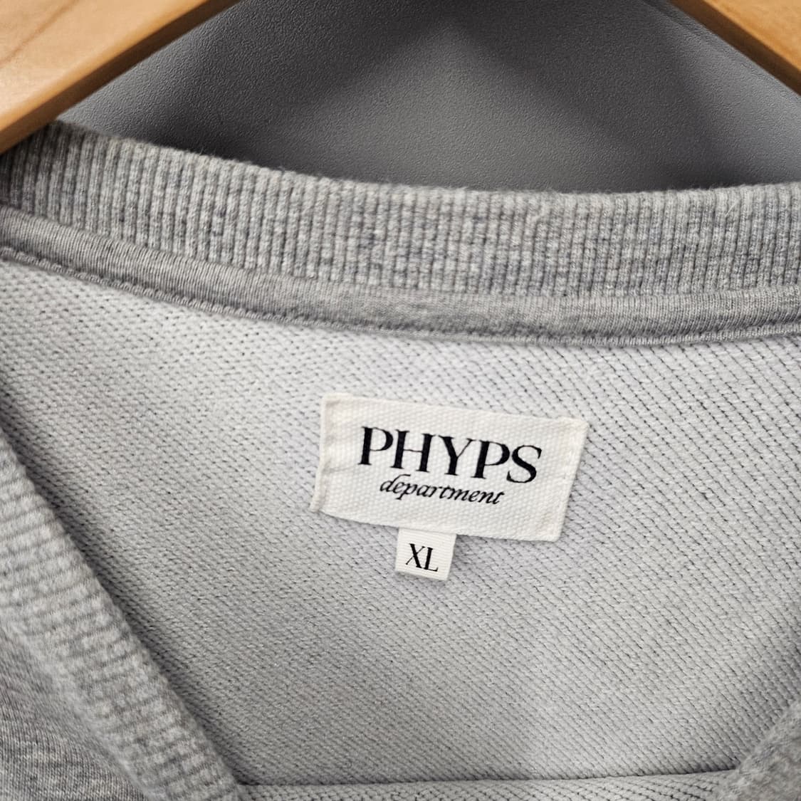 피지컬디파트먼트 PHYPS 베어스 맨투맨 그레이 상품이미지2