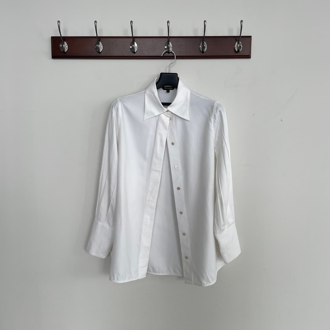 마시모두띠 암 셔링 화이트 셔츠 상품이미지1