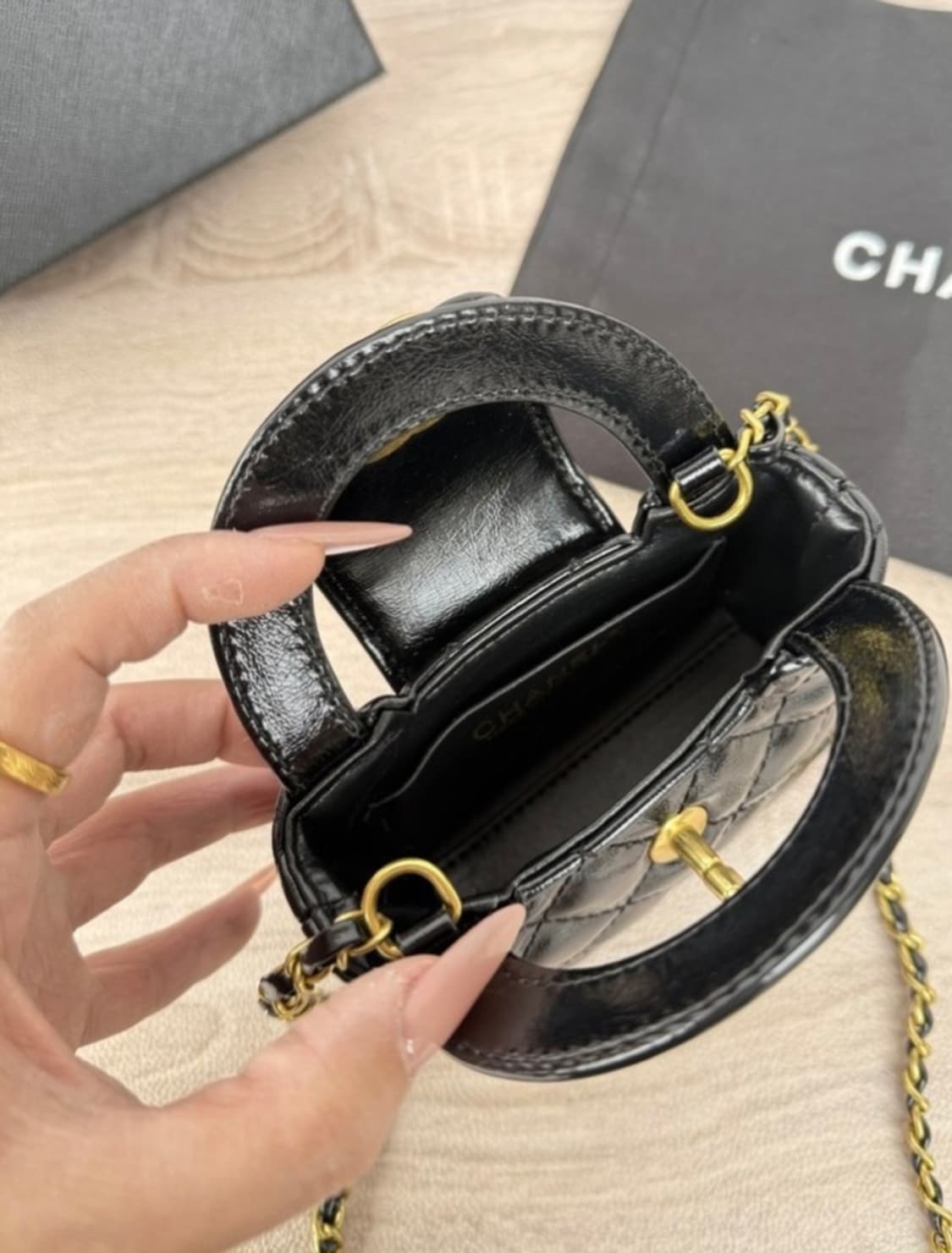 샤넬 vip 노벨티 퀼팅 미니 켈리백 크로스백 체인 토트백 상품이미지3