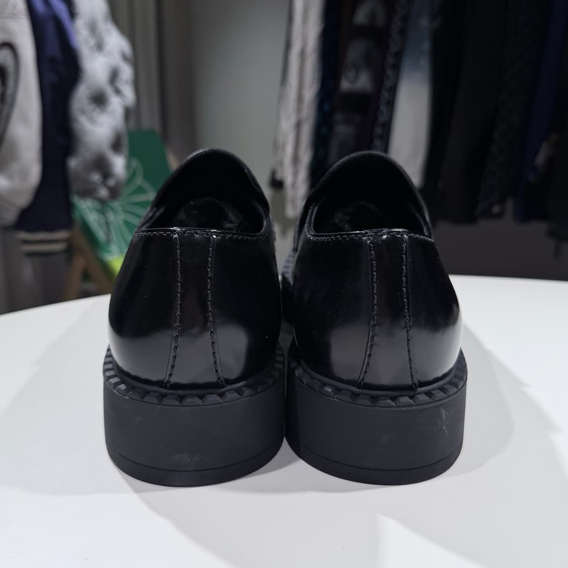 (A/9) / 프라다 초콜릿 브러시드 레더 가죽 로퍼 블랙 상품이미지4