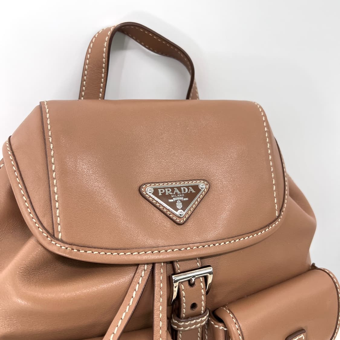 프라다 삼각로고 레더 시티 백팩 (B6677B) 상품이미지6