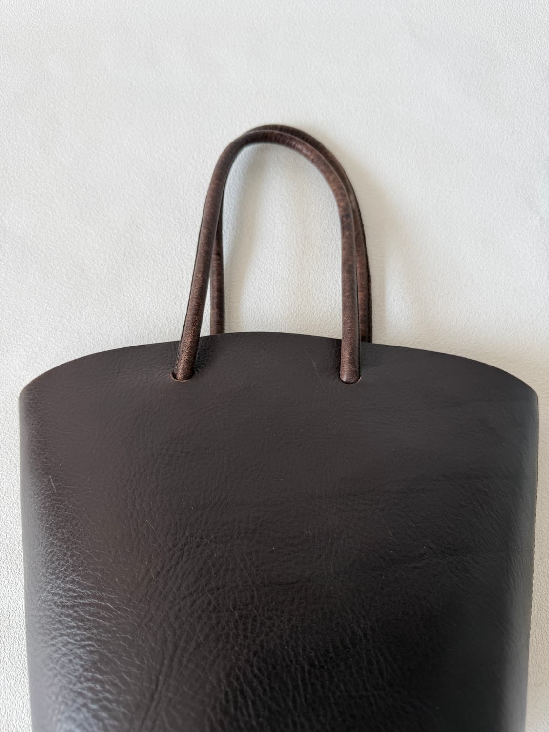 어트(autt) 레더 토트백 상품이미지2