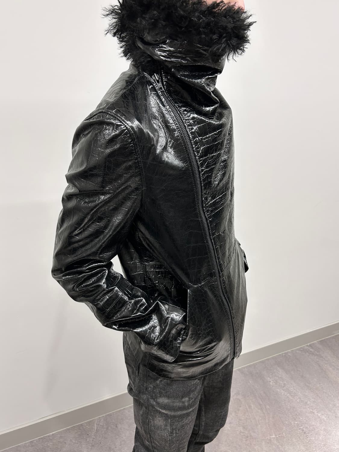 206 옴므 페이던트 크로크 퍼 트림 램스킨 자켓 상품이미지2