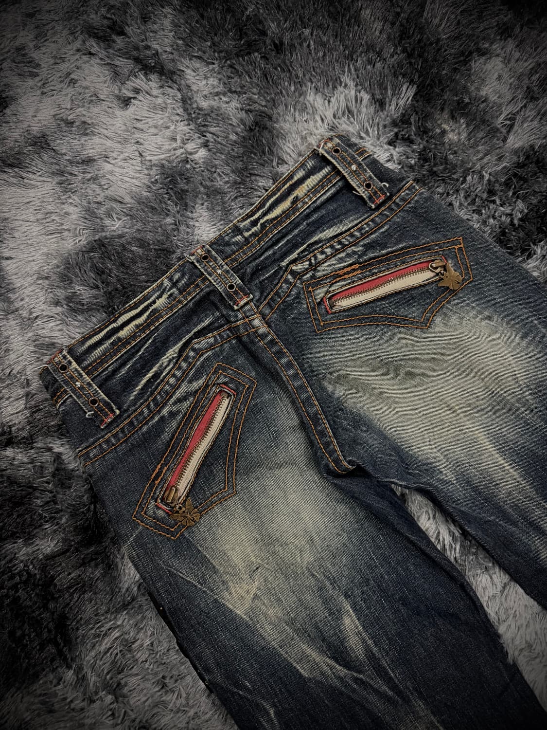 포켓 가죽 패치 워싱 로우라이즈 부츠컷 데님팬츠 상품이미지4