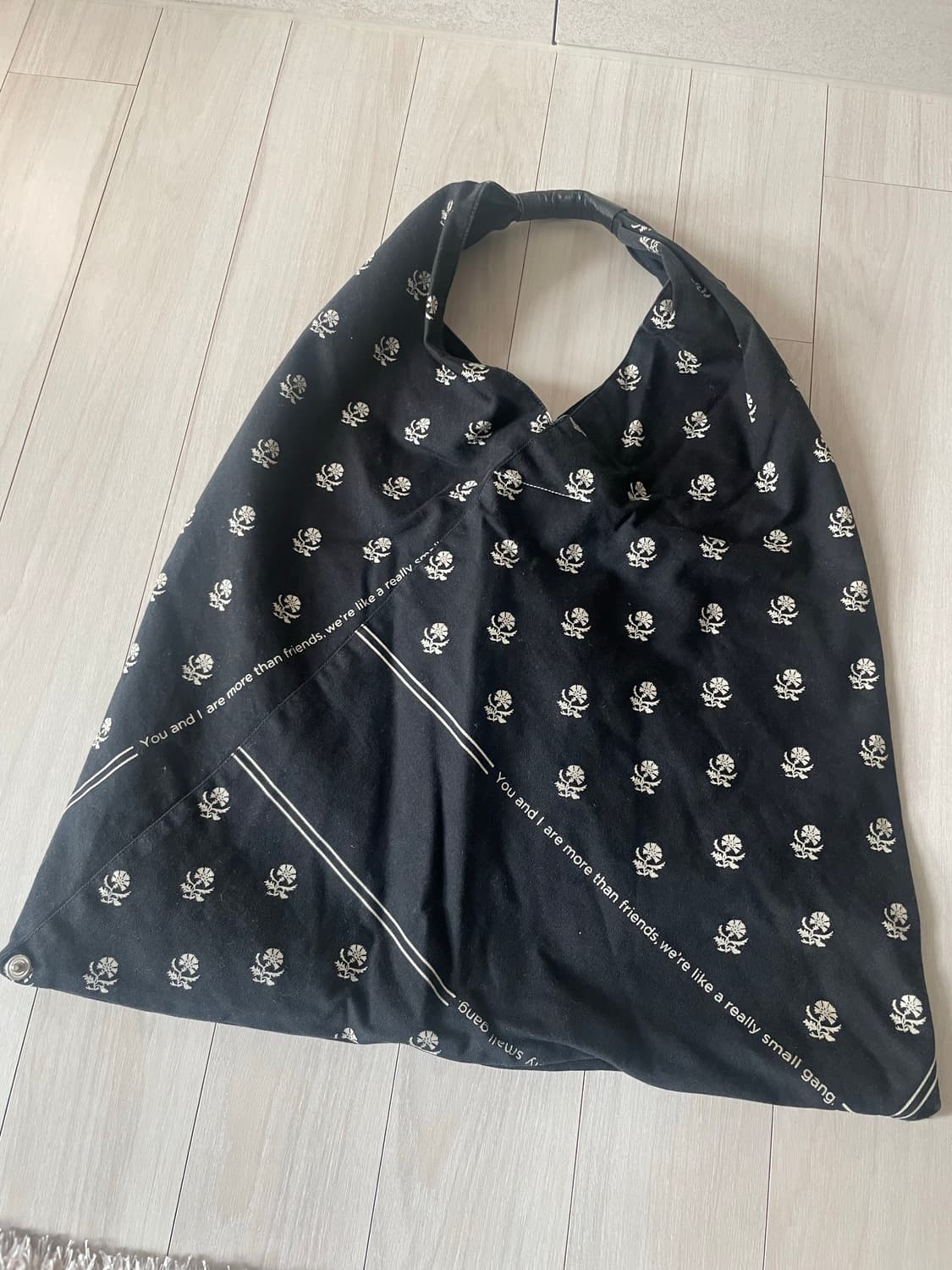 MM6 트라이앵글백 상품이미지1