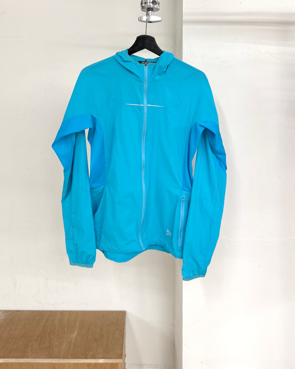 아크테릭스 블루 테크니컬 쉘 자켓 상품이미지1