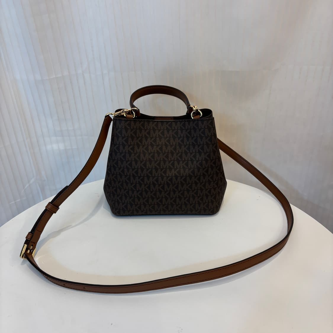 정품 마이클코어스 투웨이 크로스백     상품이미지7