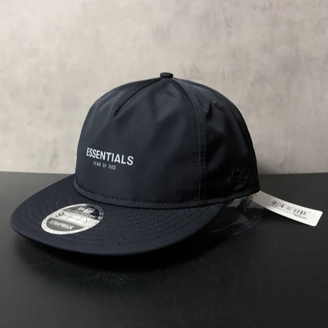 [OS] 에센셜 x 뉴에라 레트로 크라운 스트랩백 캡 - 네이비  상품이미지9