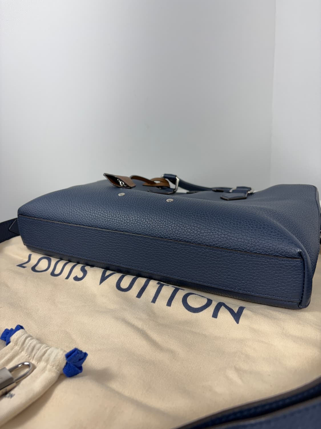 루이비통 M53490 토뤼옹 아르망 PM 서류가방 브리프케이스 상품이미지5