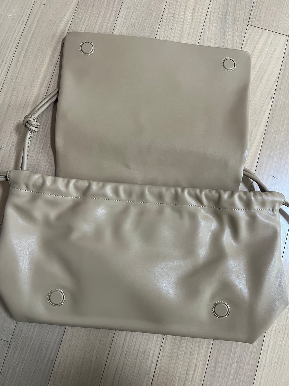 ROH SEOUL 로서울 퍼프 숄더백 / Taupe Beige 상품이미지5