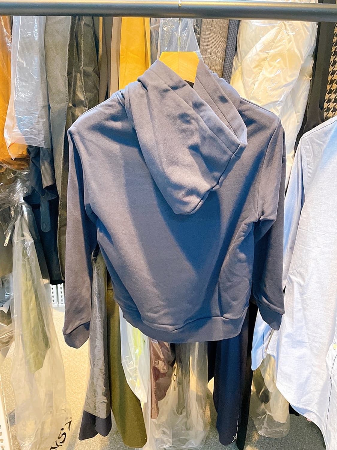 (정품/새상품) 마르니 키즈 다크 블루 코튼 로고 후드 상품이미지3