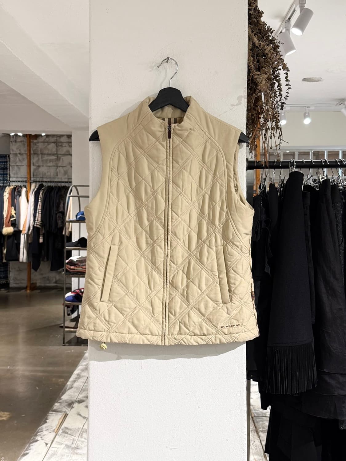 버버리 골프 베이지 퀼팅 집업 베스트  상품이미지1