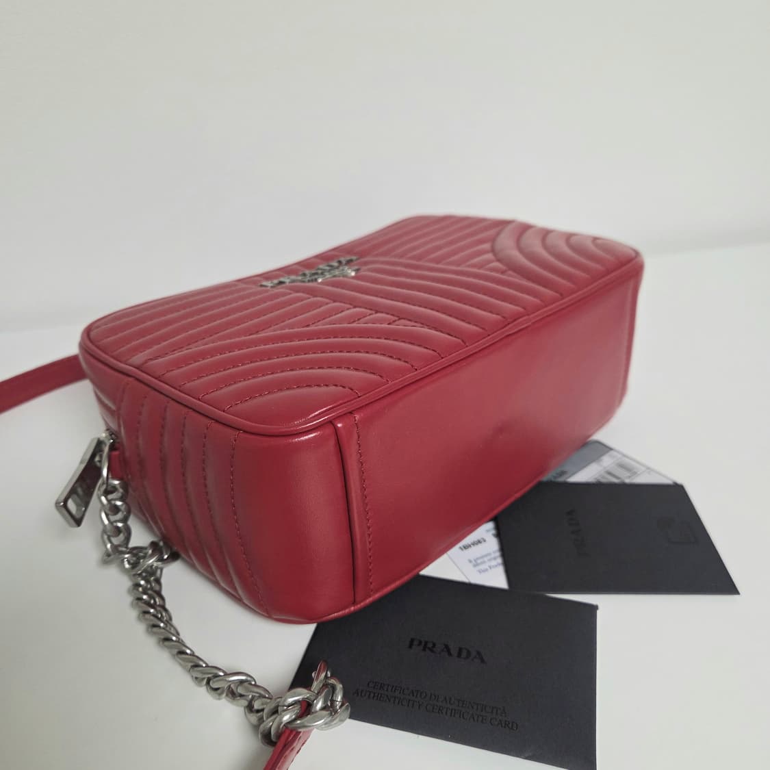 PRADA 프라다 정품 다이어그램 카메라백 은장체인 크로스백 숄더백 상품이미지6