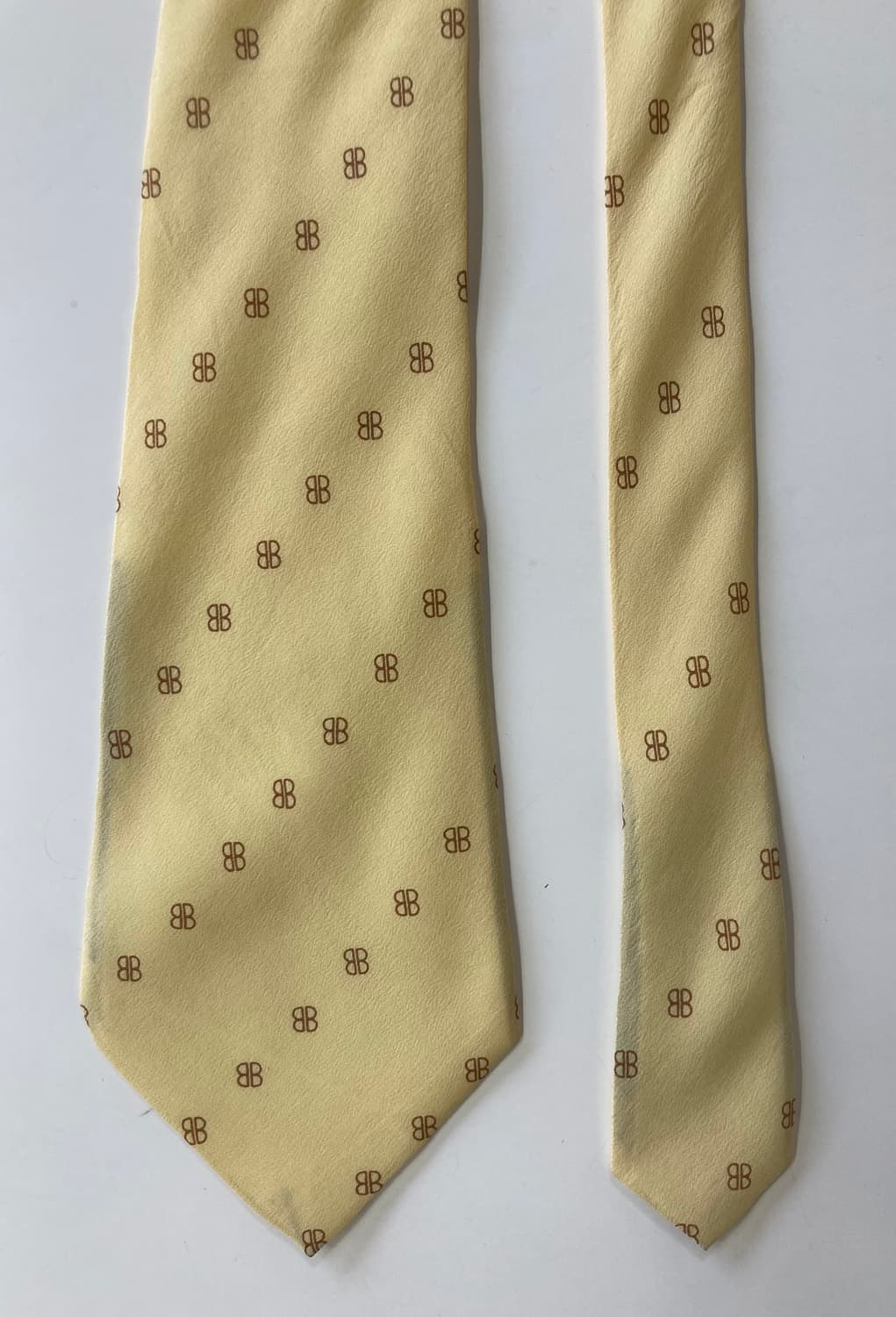 발렌시아가 넥타이 상품이미지1