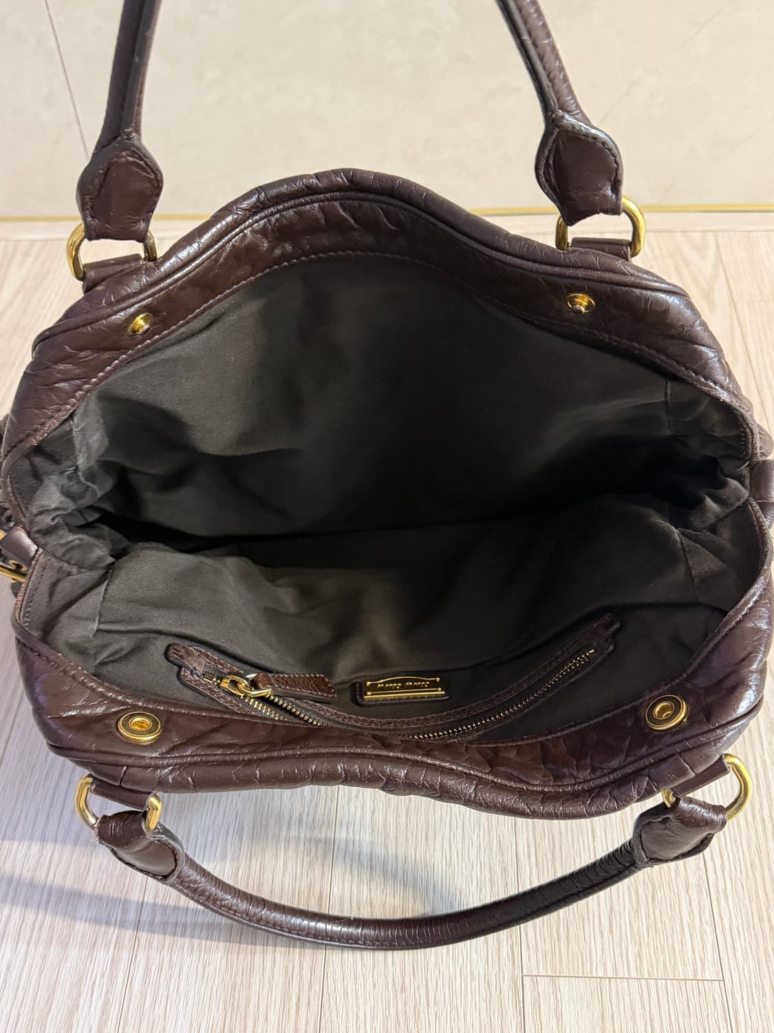 미우미우 브라운 토트백 상품이미지7