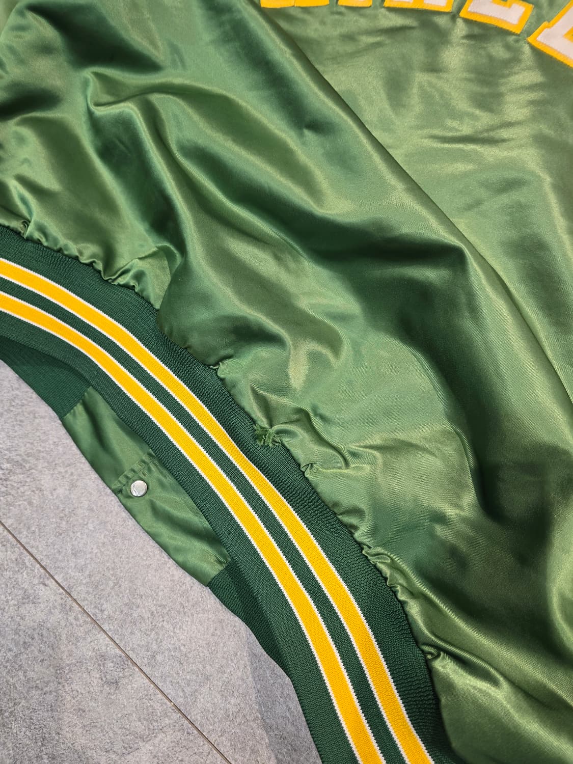 90's USA chaik line  샤틴 바시티자켓 상품이미지8