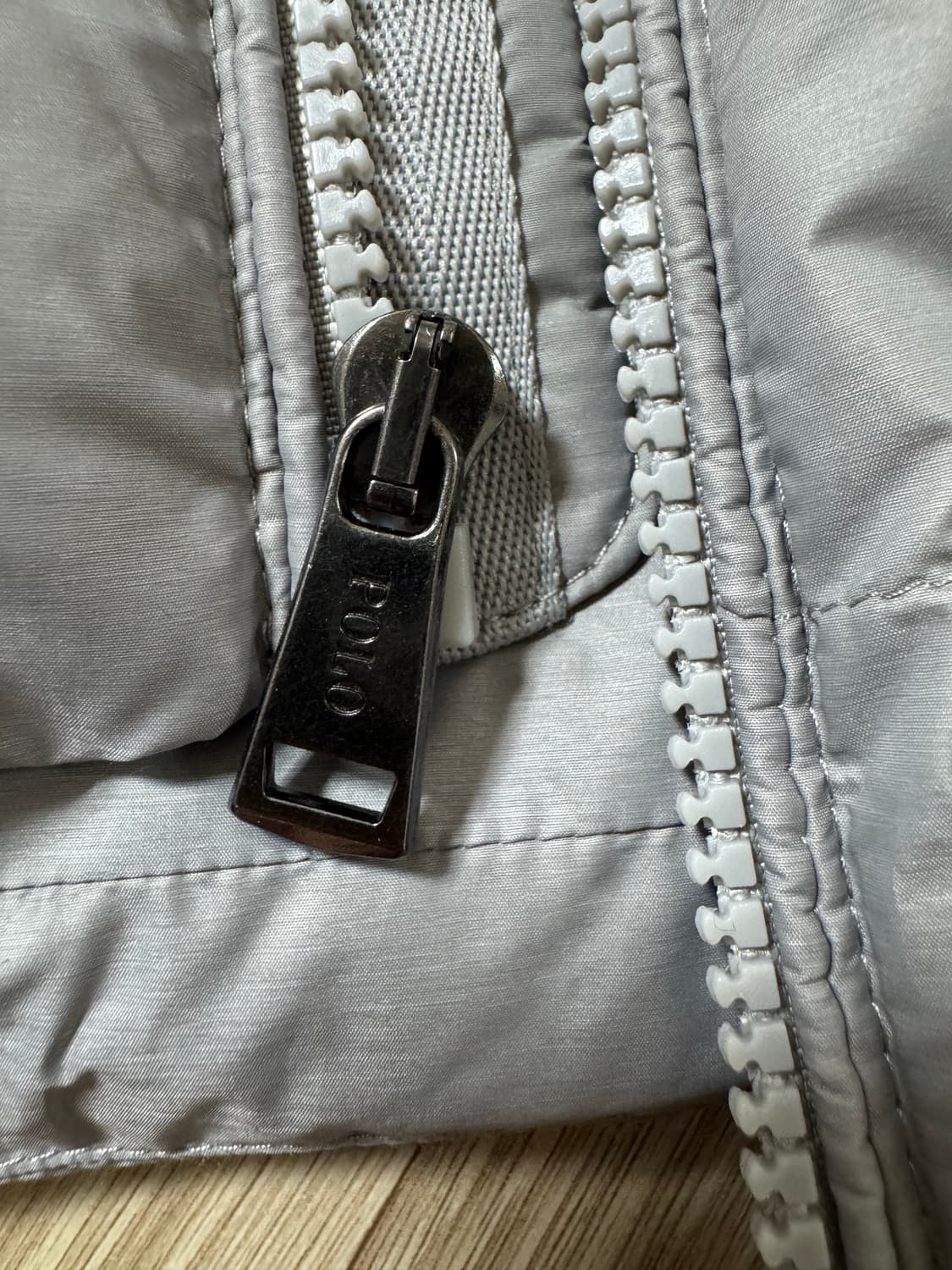 L 폴로 랄프로렌 패커블 경량 패딩 점퍼 그레이 후디 상품이미지9