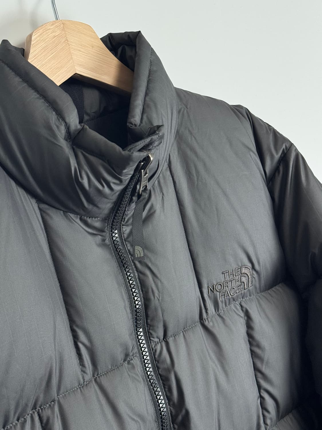노스페이스 재팬 로체 경량 라이트 다운 패딩 자켓 파카 차콜 그레이 L 상품이미지1