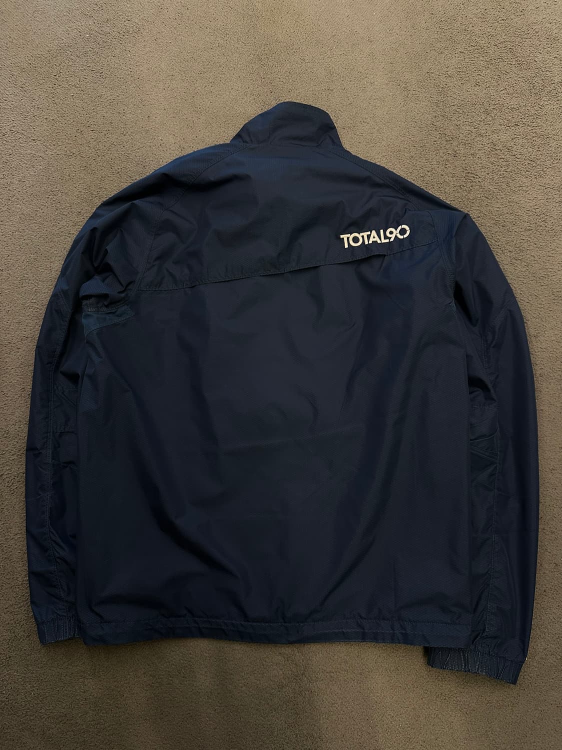 나이키 올드스쿨 스톰핏 토탈90 바람막이 처분  상품이미지3