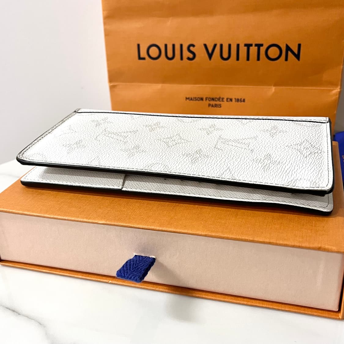 [S급/정품] 루이비통 화이트 옵틱 브라짜월릿 장지갑 상품이미지8