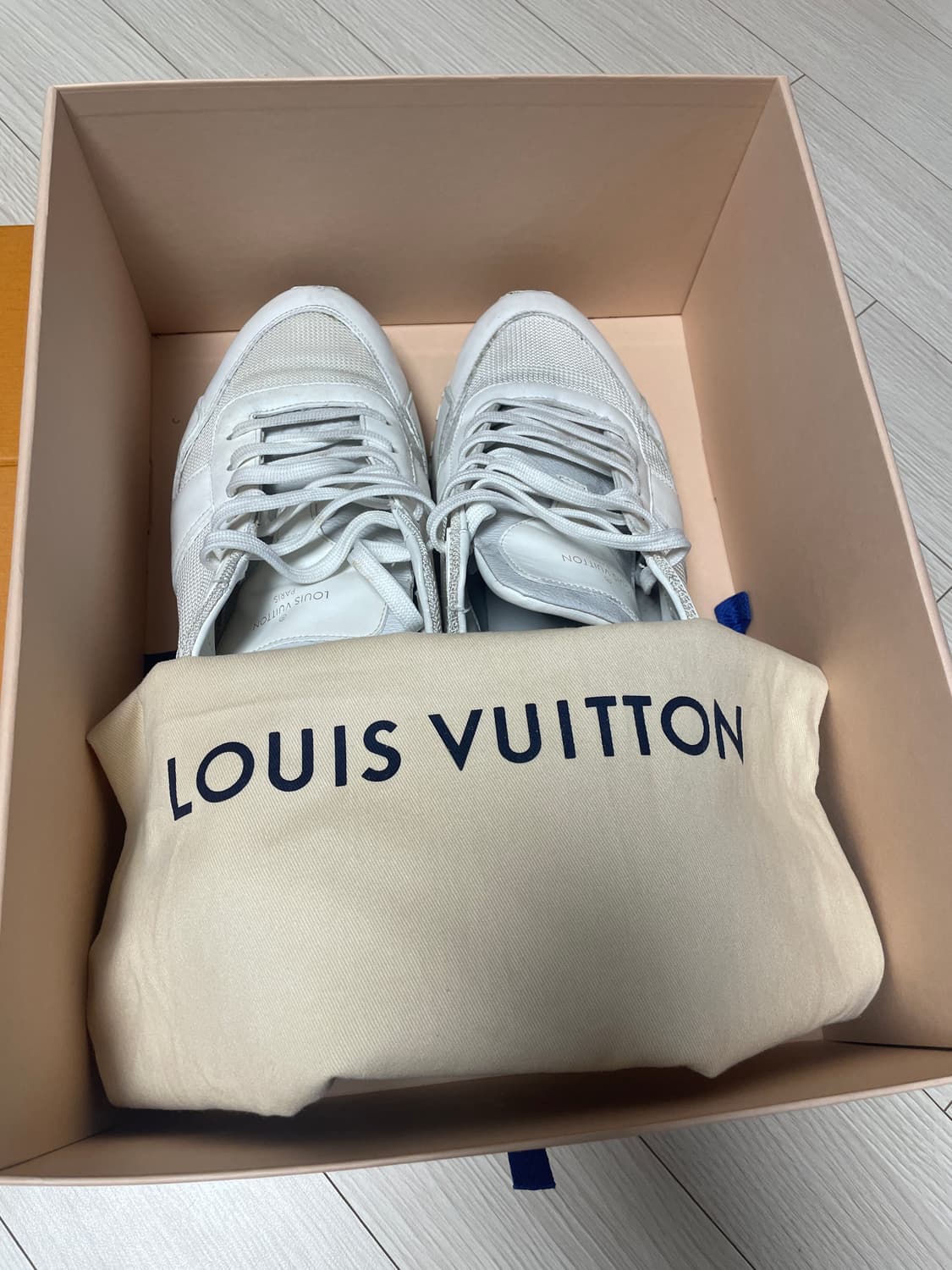 루이비통 런어웨이 스니커즈 275 상품이미지3