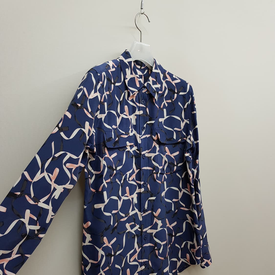 이큅먼트 실크 소재 패턴 셔츠 블라우스 XS사이즈 상품이미지3