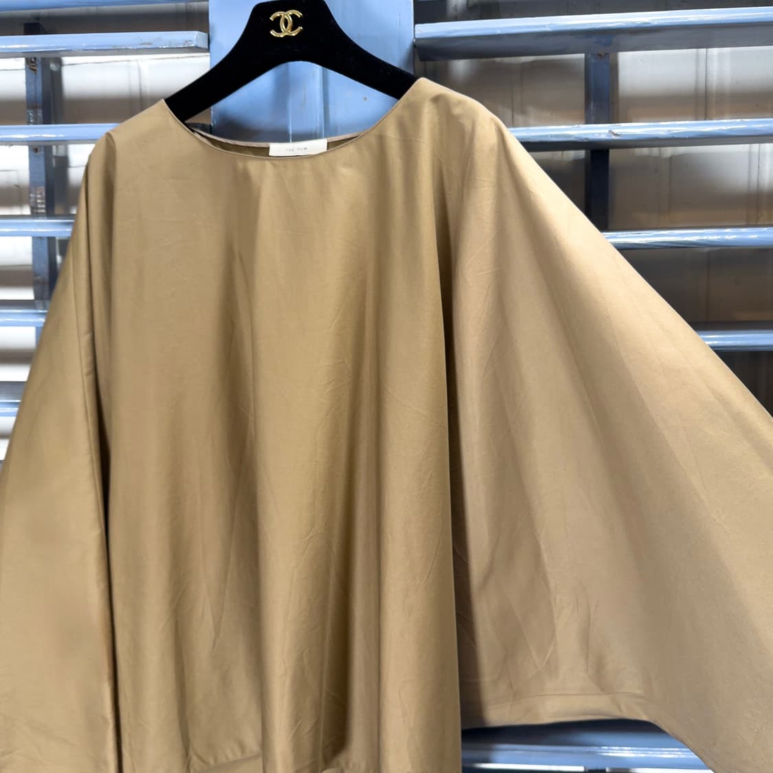 더 로우 Karla 볼륨 블라우스 탑 상품이미지5