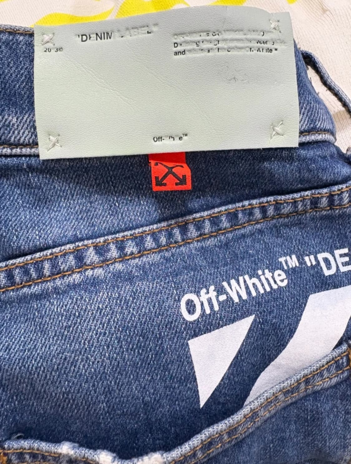 Off -White오프화이트 슬림진중청팬츠
 상품이미지5