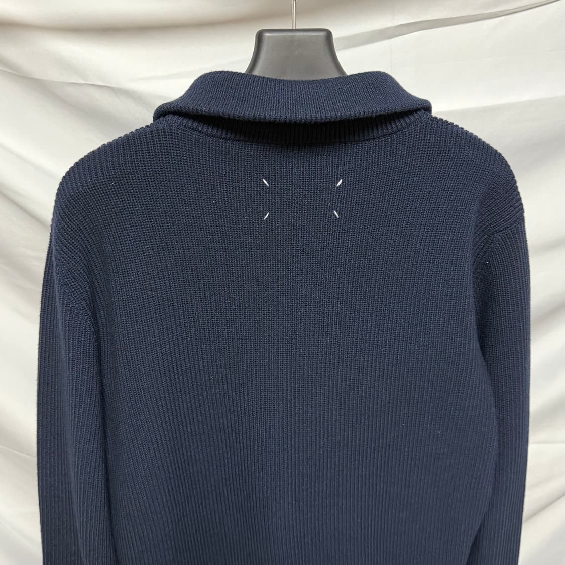 [S+급/XL] 메종 마르지엘라 백스티치 네이비 니트집업 상품이미지5