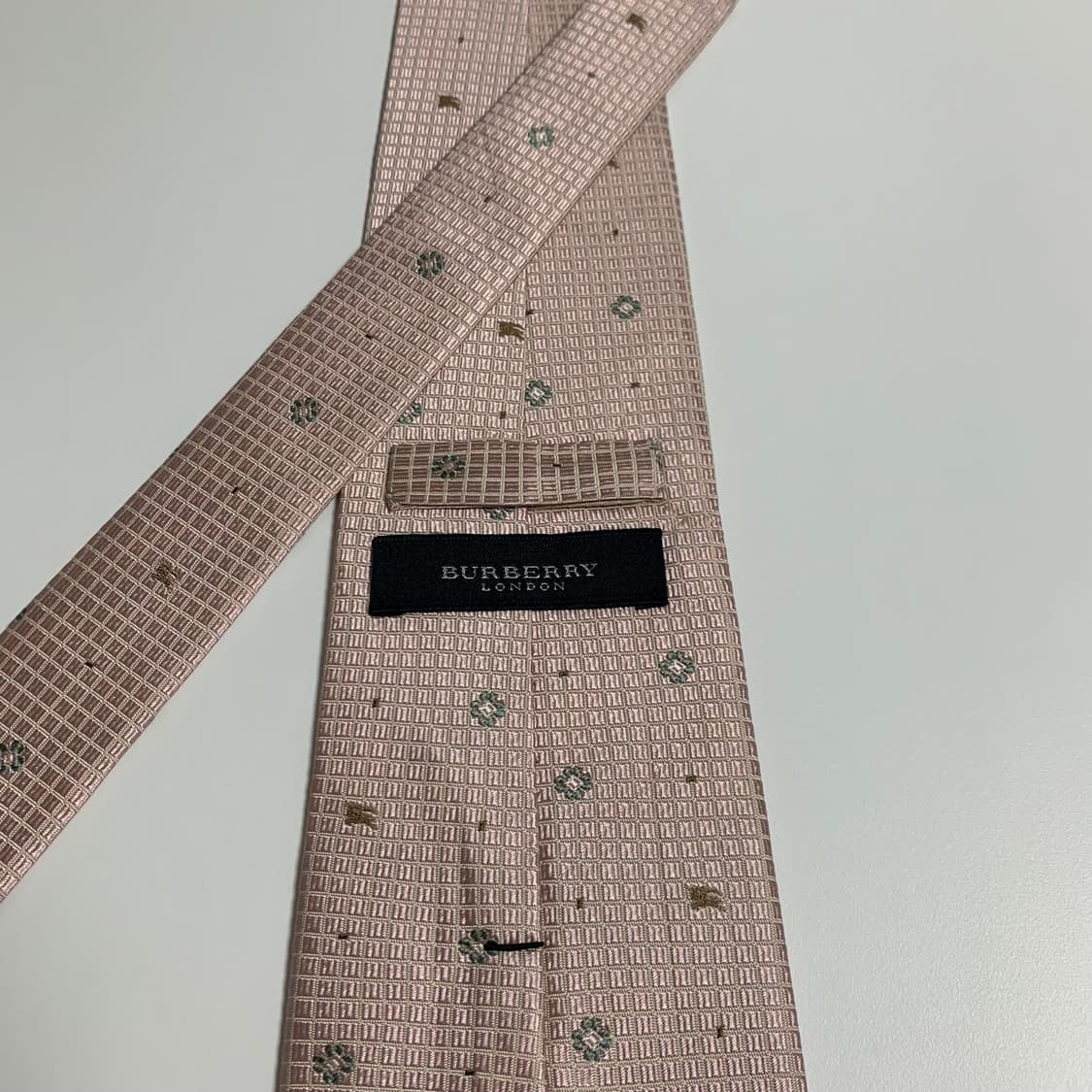 버버리(BURBERRY) 로고플레이 명품넥타이 100실크 A-A+등급 상품이미지5