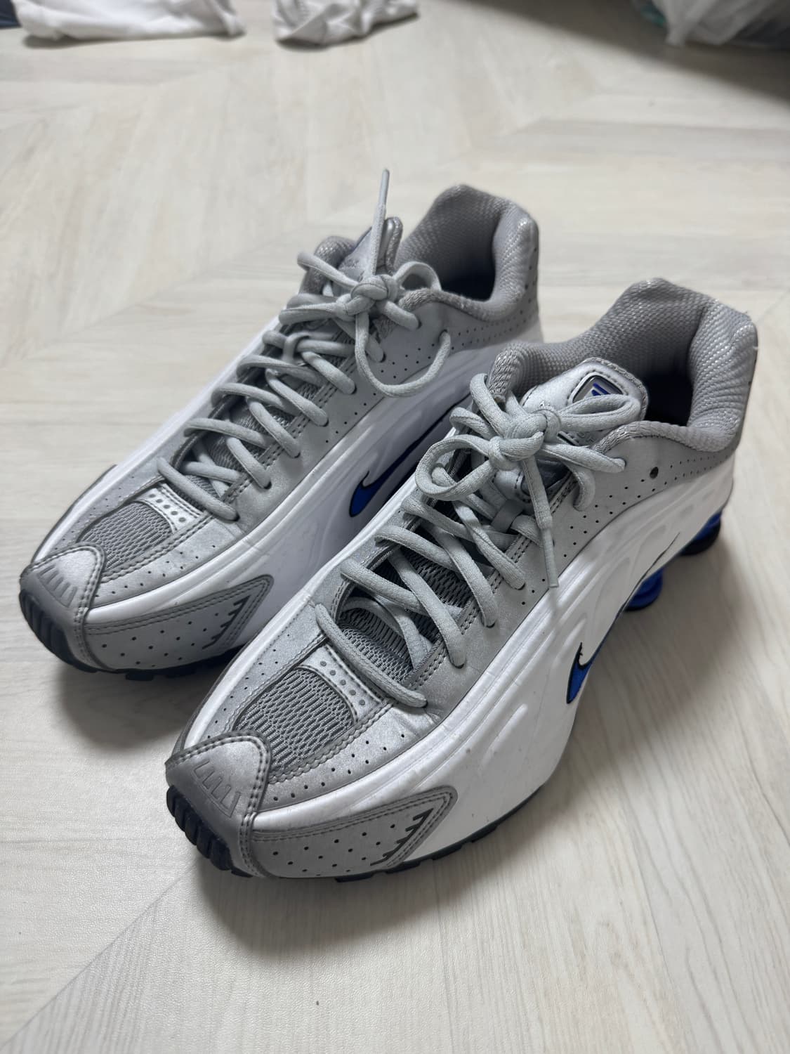 나이키 샥스 R4 화이트 블루 265 상품이미지1