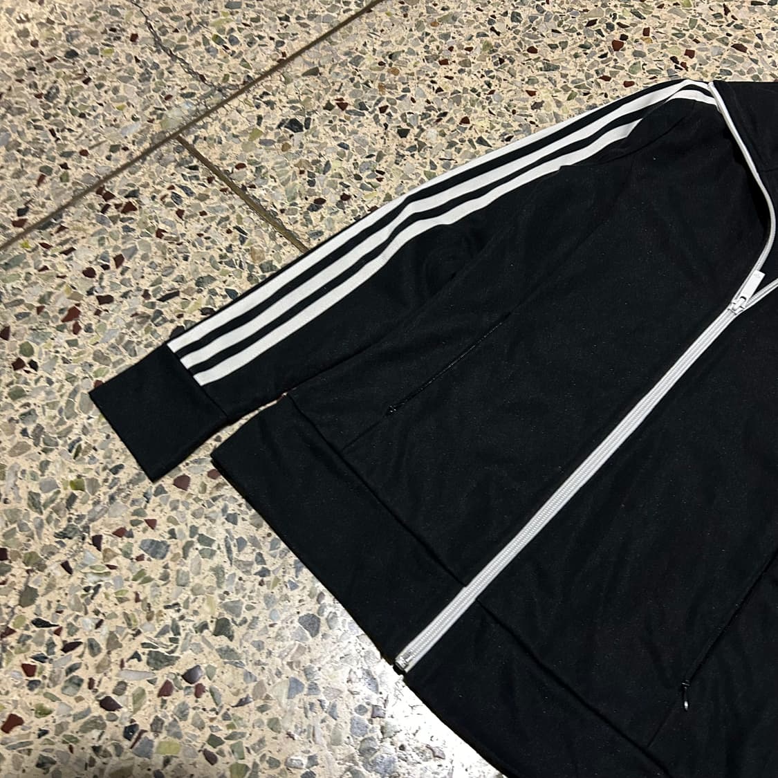 아디다스(ADIDAS)유로파 블랙 트랙탑 져지 상품이미지3