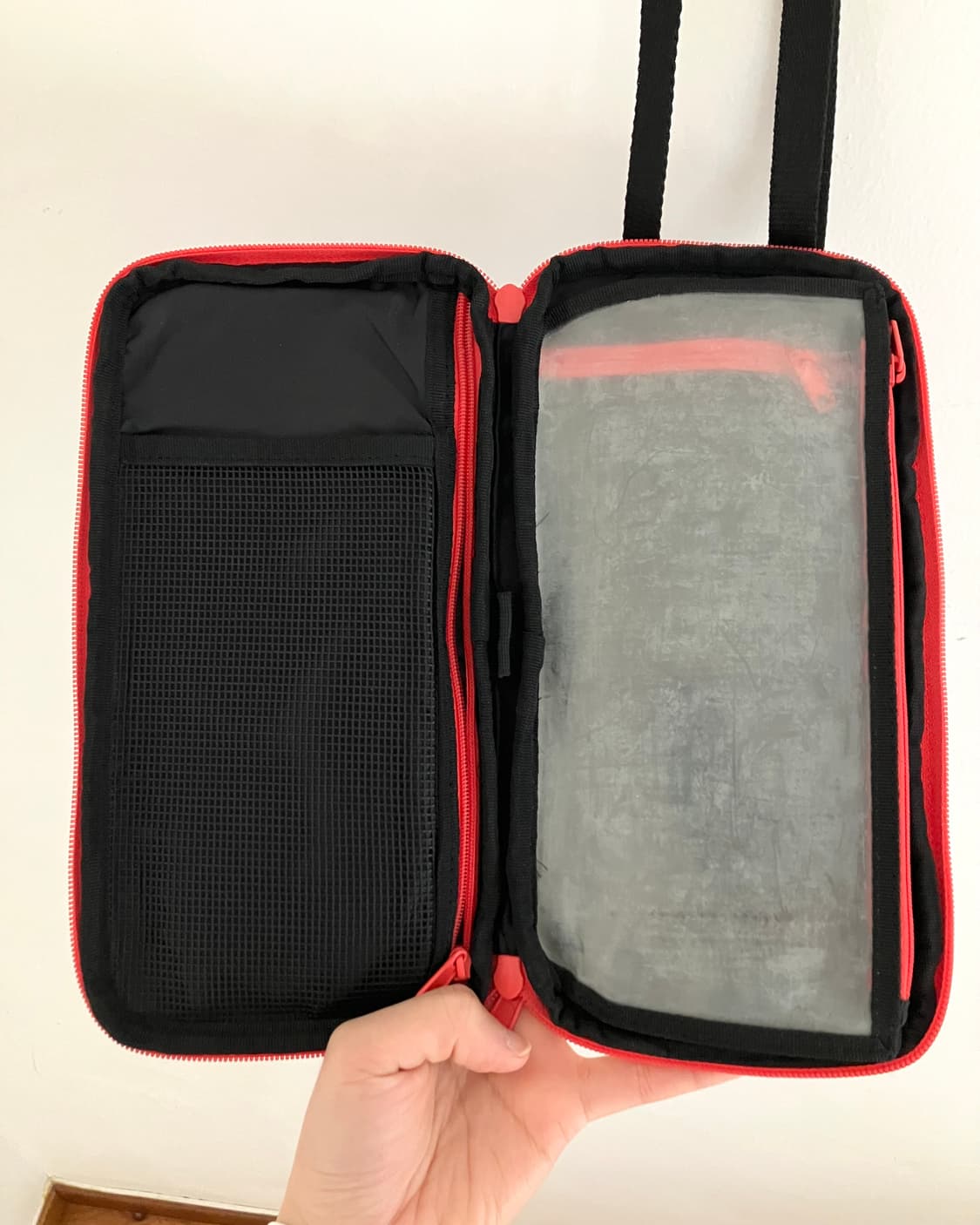 레드 블랙 도트 크로스백 상품이미지3