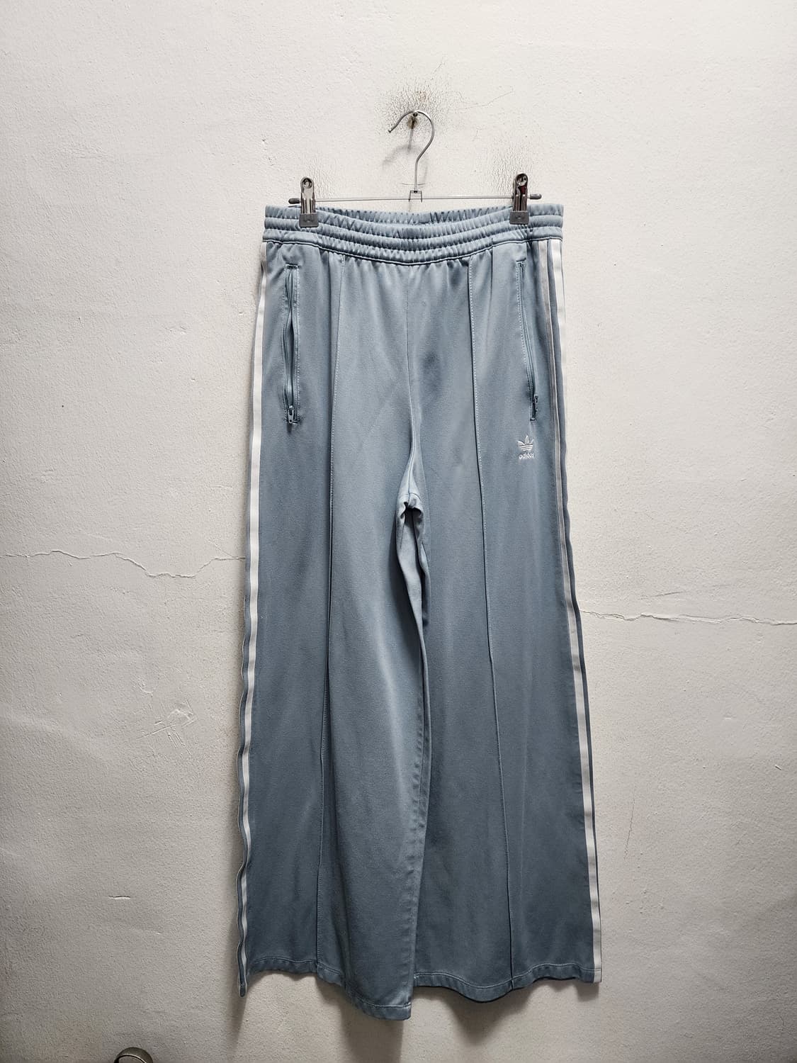 아디다스 와이드 트랙팬츠 상품이미지1