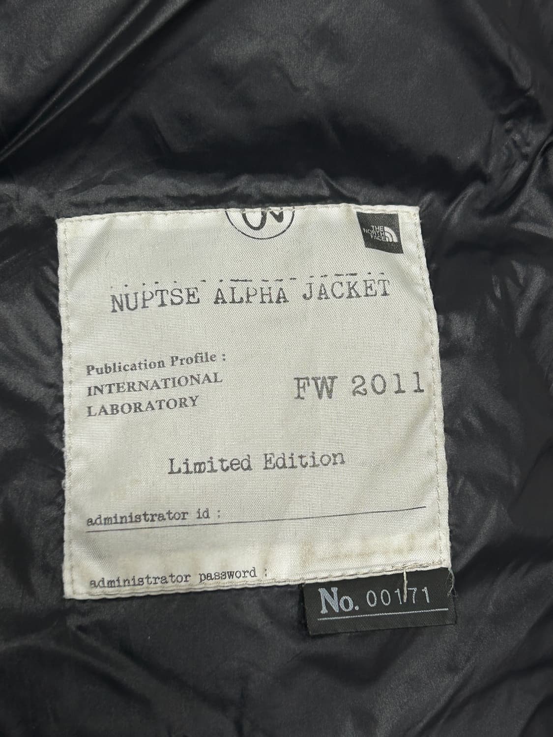 노스페이스 한정판 눕시 700LTD 구스다운 패딩 90 상품이미지8