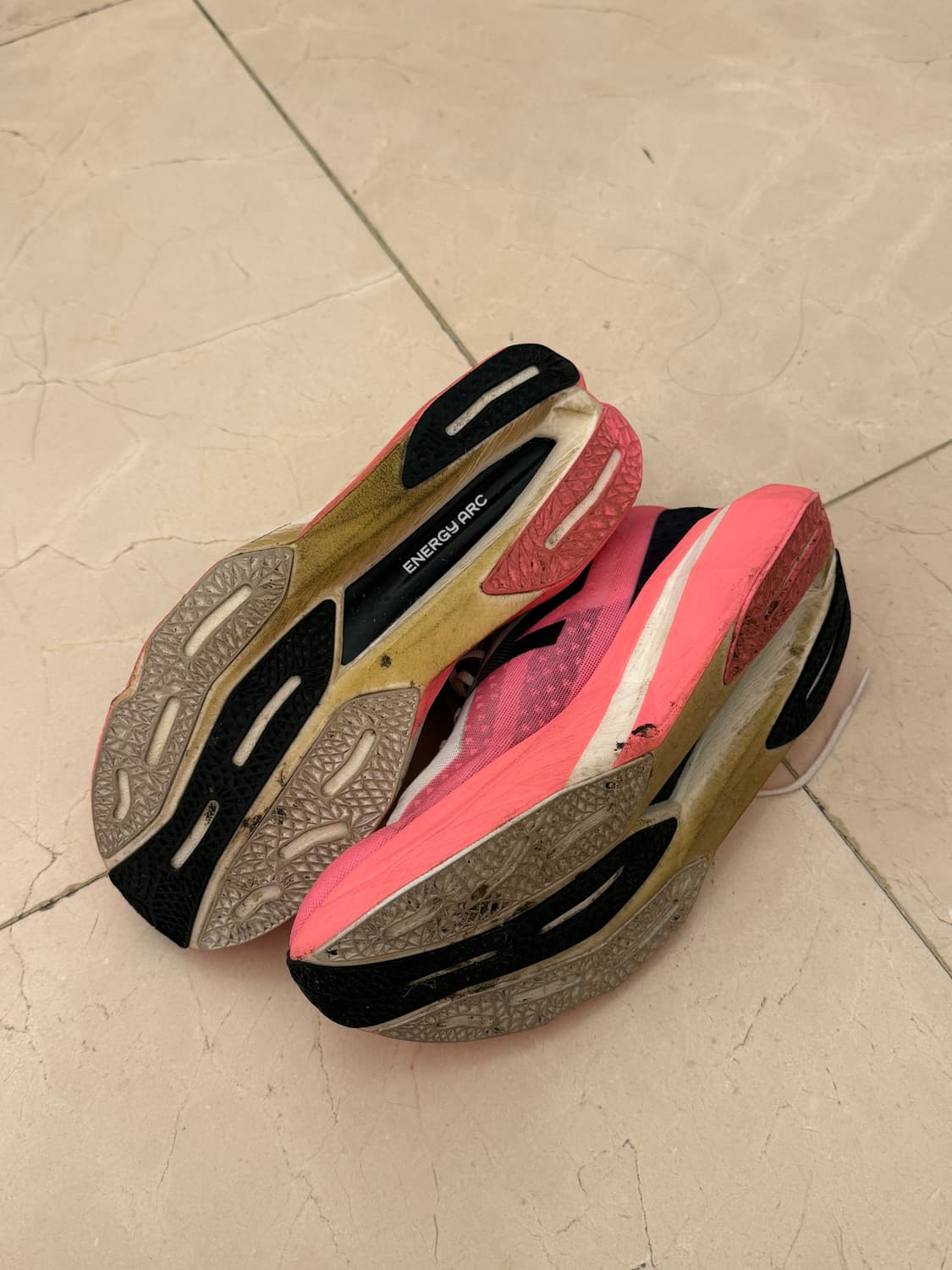 뉴발란스엘리트 런닝화카본화 265사이즈 상품이미지3