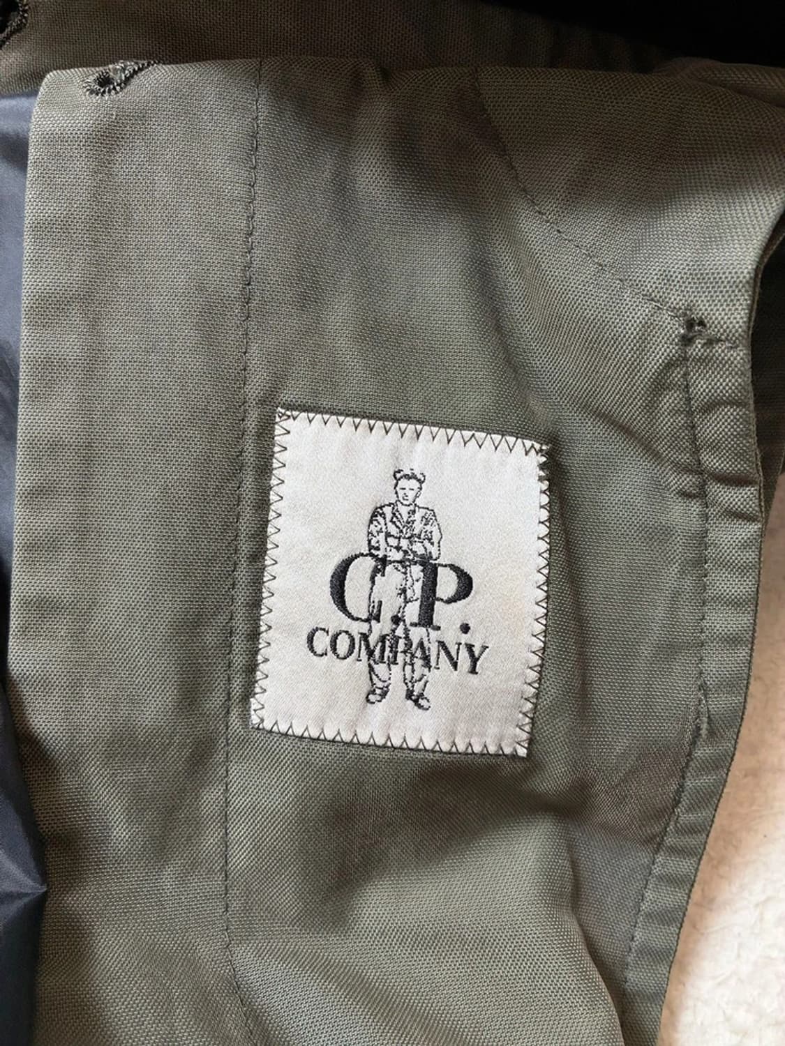 cp컴퍼니 00's 피그먼트 프렌치 코트 PN6710 상품이미지8