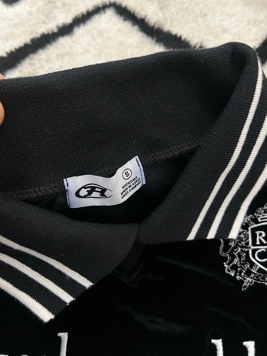 [S]락케이크 오버핏 벨루아 카라 맨투맨/블랙 상품이미지6