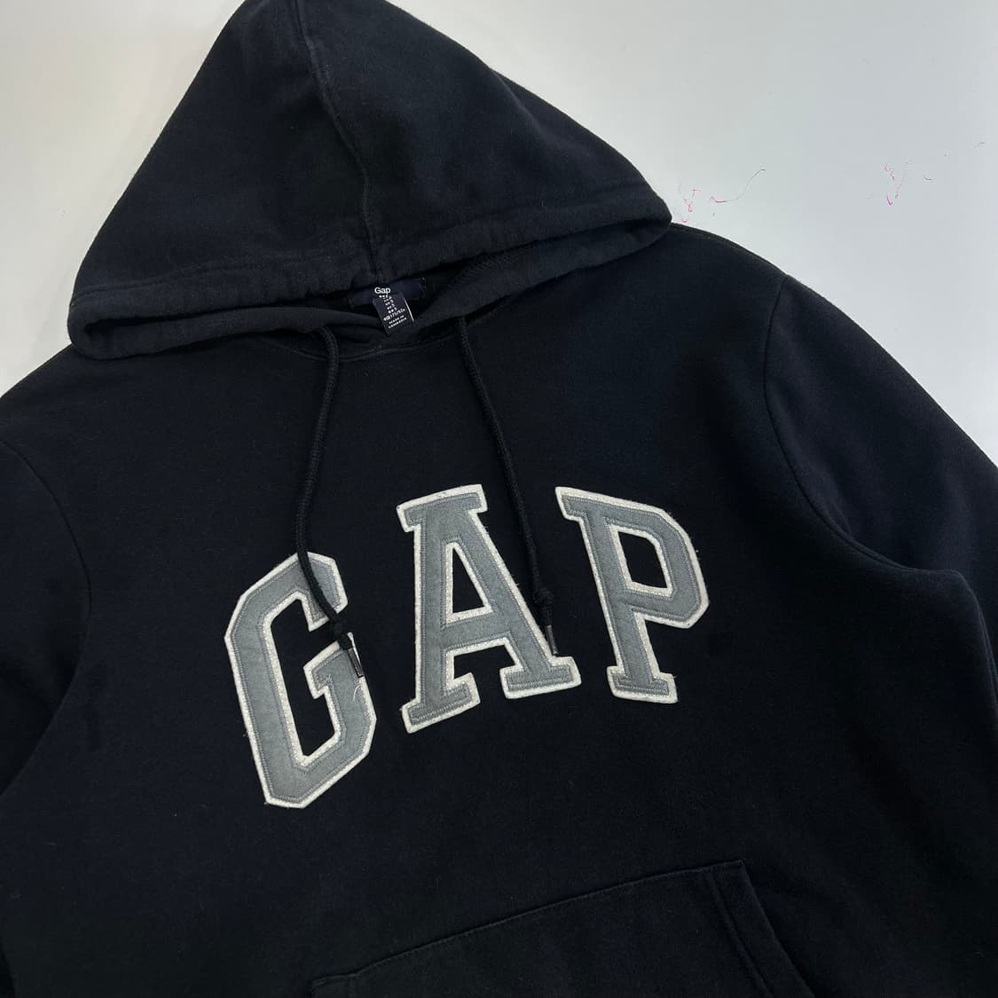 GAP 갭 그레이로고 블랙 후드티 상품이미지4