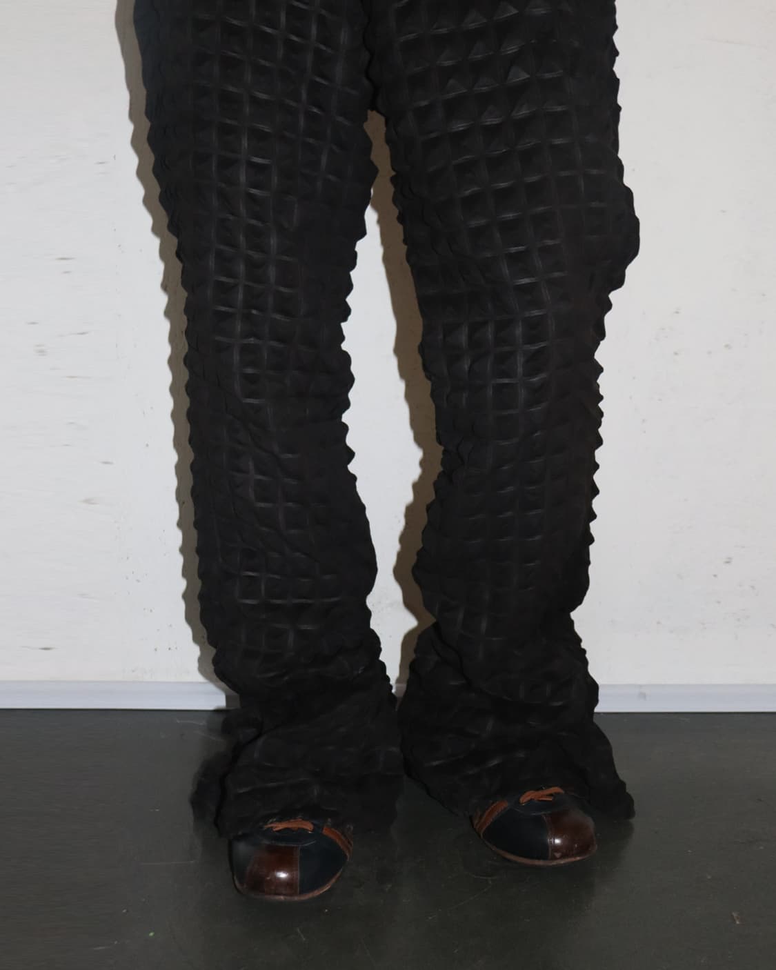 강혁 22SS 플레어 컷 비건 스웻 트라우저 상품이미지3