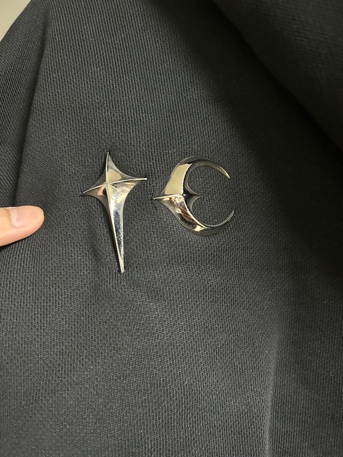 떠그클럽 엠블럼 후드티 상품이미지6