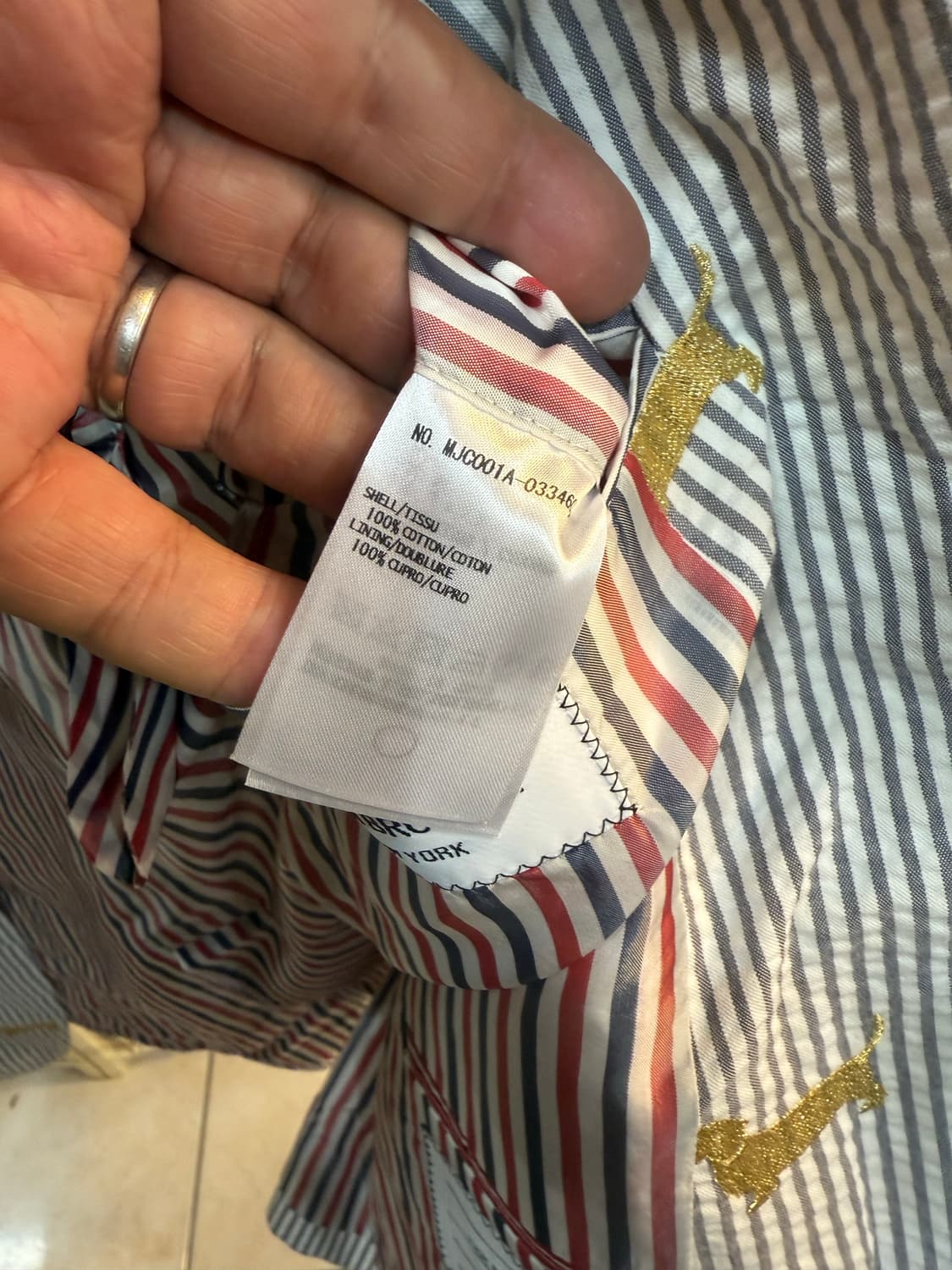 3/100 정품 톰브라운 골드도그 자수 버블 자켓 팝니다 상품이미지5