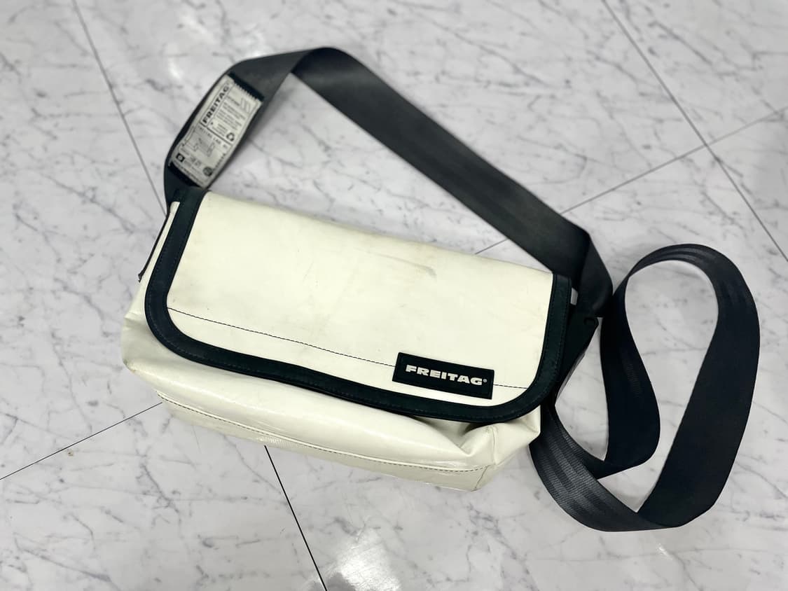 프라이탁 하와이파이브오 올화이트 상품이미지1