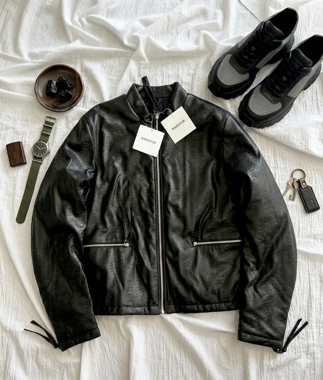 강혁(KANGHYUK) 정품 엠보 로고 퀼팅 점퍼 상품이미지1