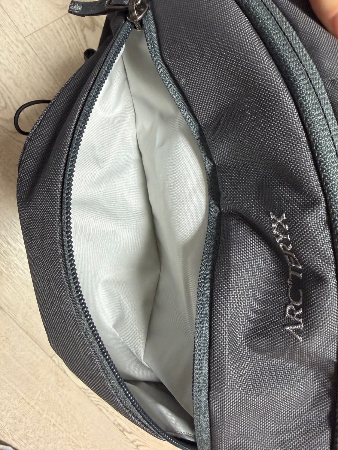 아크테릭스 맨티스 16 블랙사파이어 상품이미지4