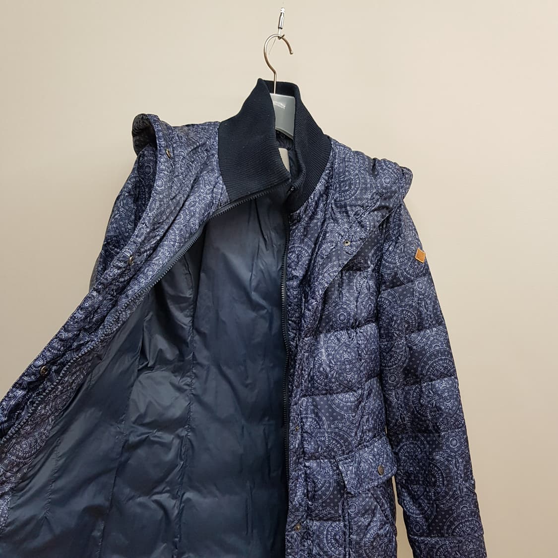 오일릴리 OILILY 페이즐리 패턴 후드 다운 점퍼 M사이즈 상품이미지5